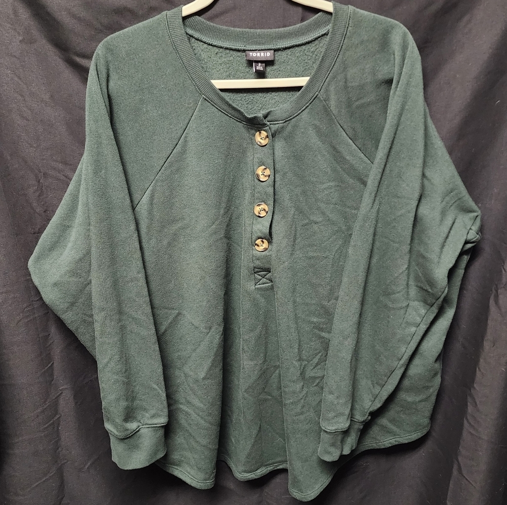 Torrid | Dark Green Henley Pullover Top | Plus Size 3